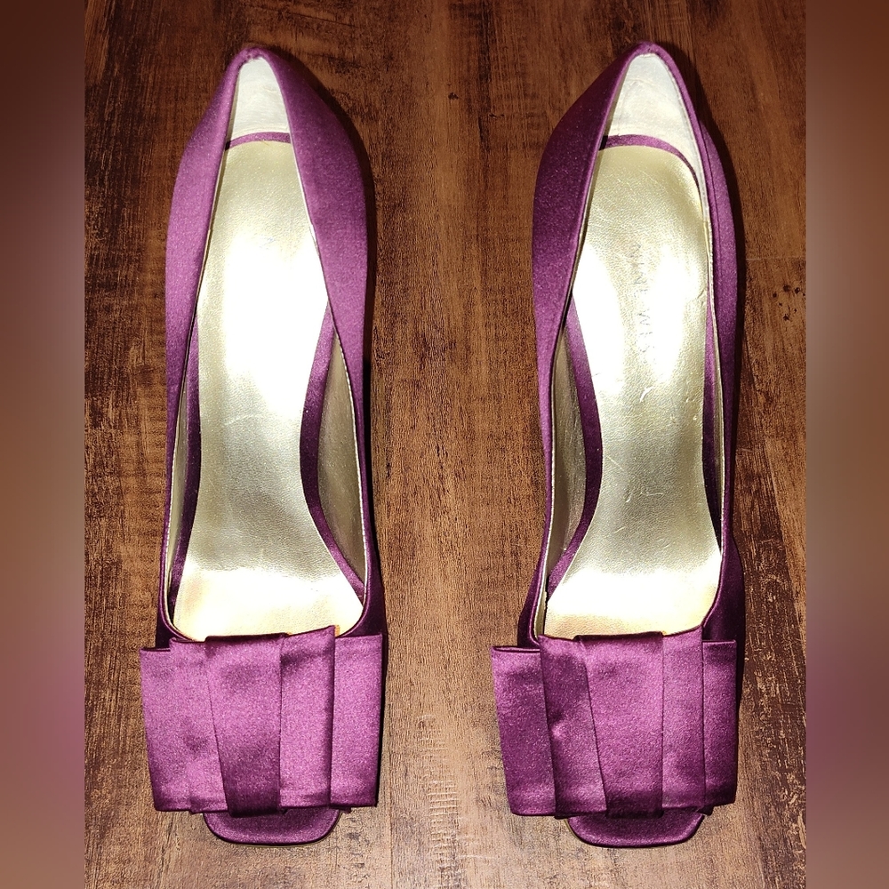 Nine West Peep-Toe Satin Heels, Size 8.